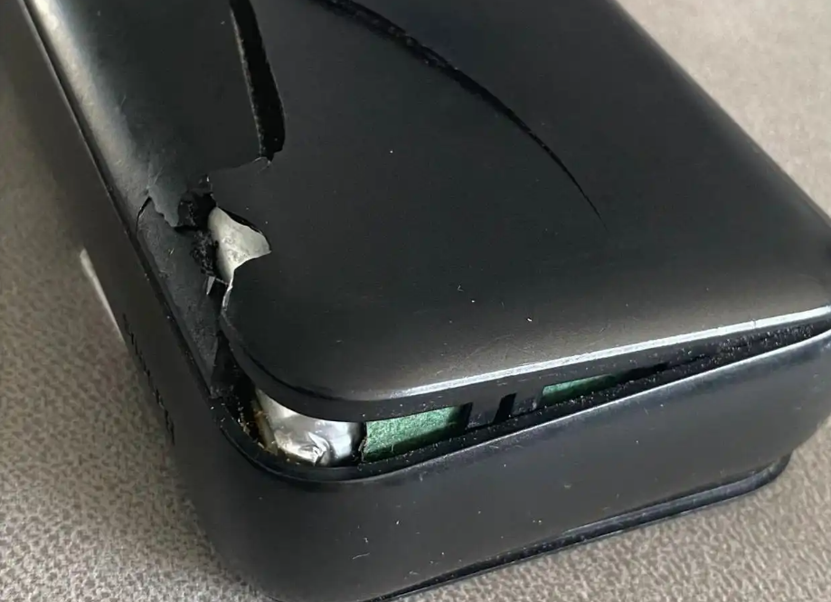 什么情况下会导致充电器电容鼓包？